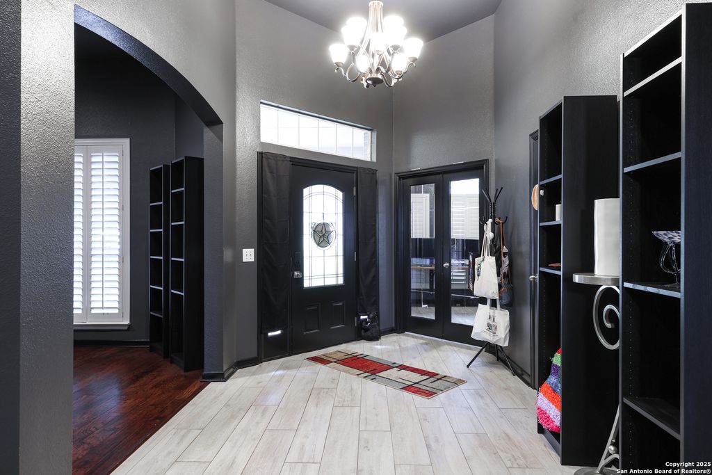 Photo of 1615 Lookout Pt, San Antonio, TX 78260 (MLS # 1926933)