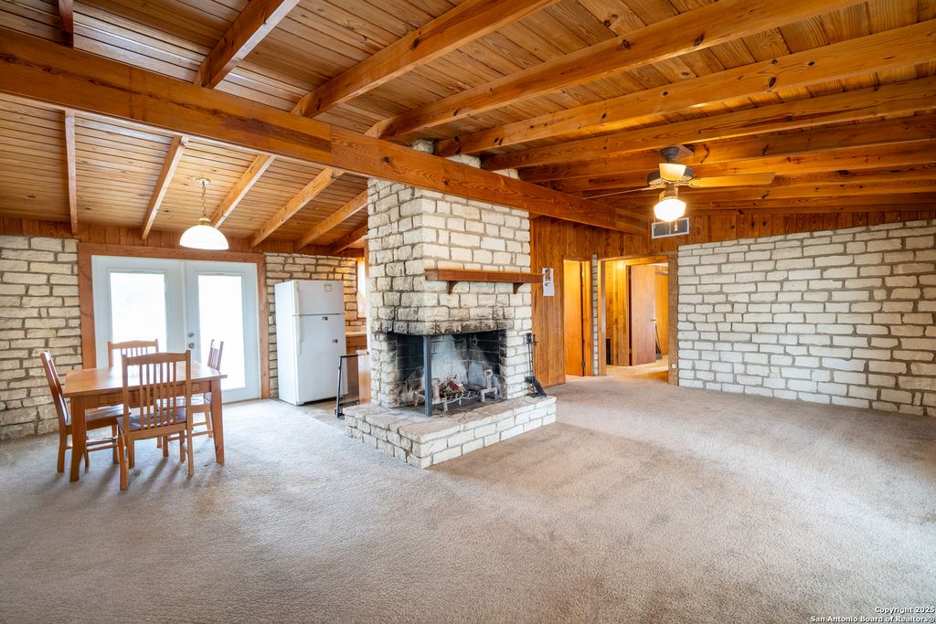 Photo of 725 Canyon Circle, Canyon Lake, TX 78133 (MLS # 1917693)