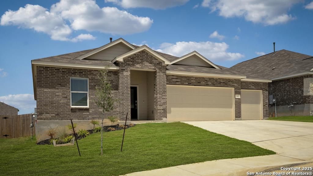 5917 Cerulean Ln