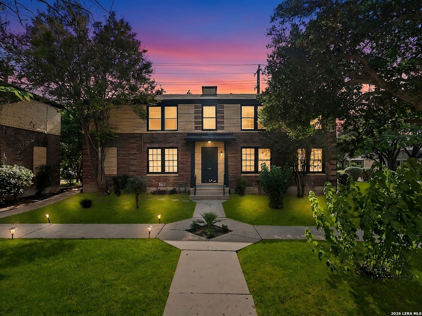 204 E ROSEWOOD AVE