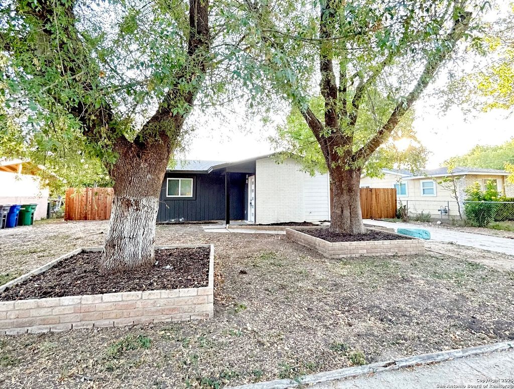 Photo of 7110 Shady Grove, San Antonio, TX 78227 (MLS # 1914168)