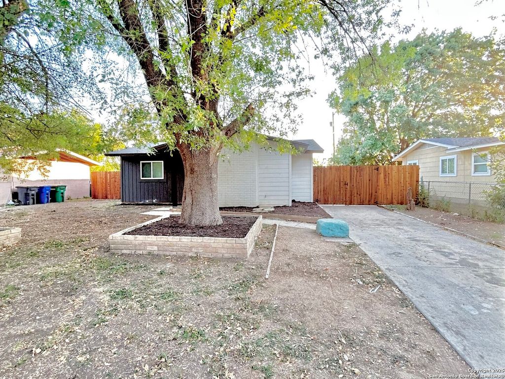 Photo of 7110 Shady Grove, San Antonio, TX 78227 (MLS # 1914168)