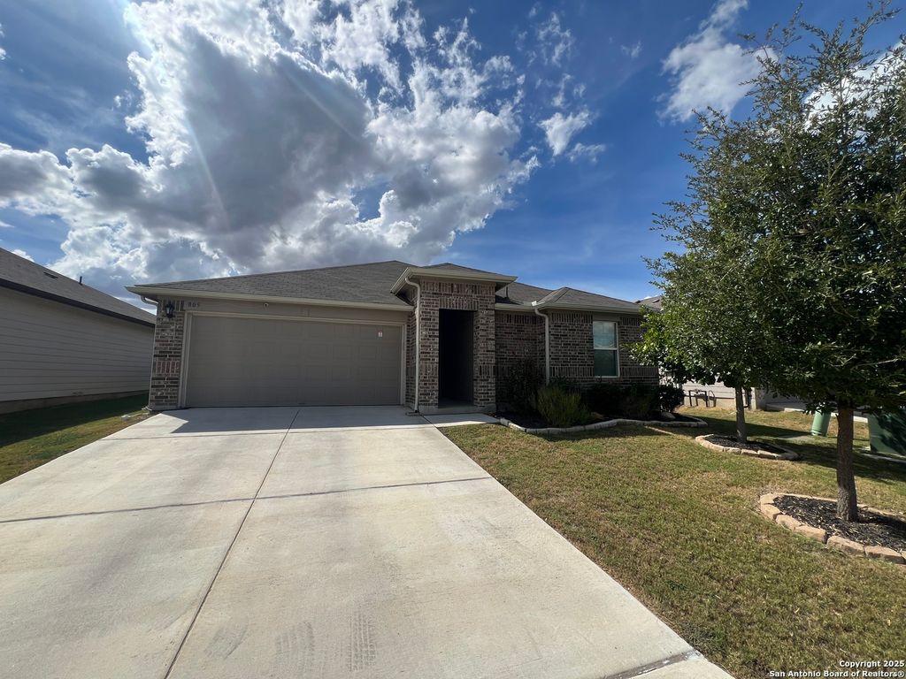 Photo of 809 Margay Loop, Seguin, TX 78155 (MLS # 1913290)