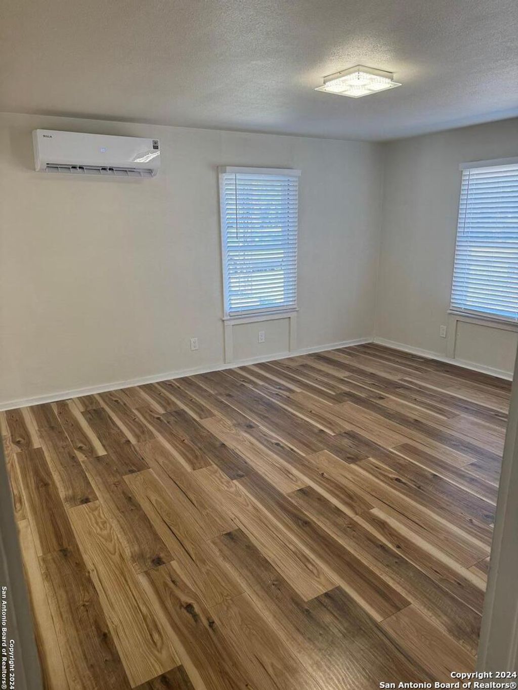 Photo of 922 McIlvaine 2 #2, San Antonio, TX 78201 (MLS # 1991213)