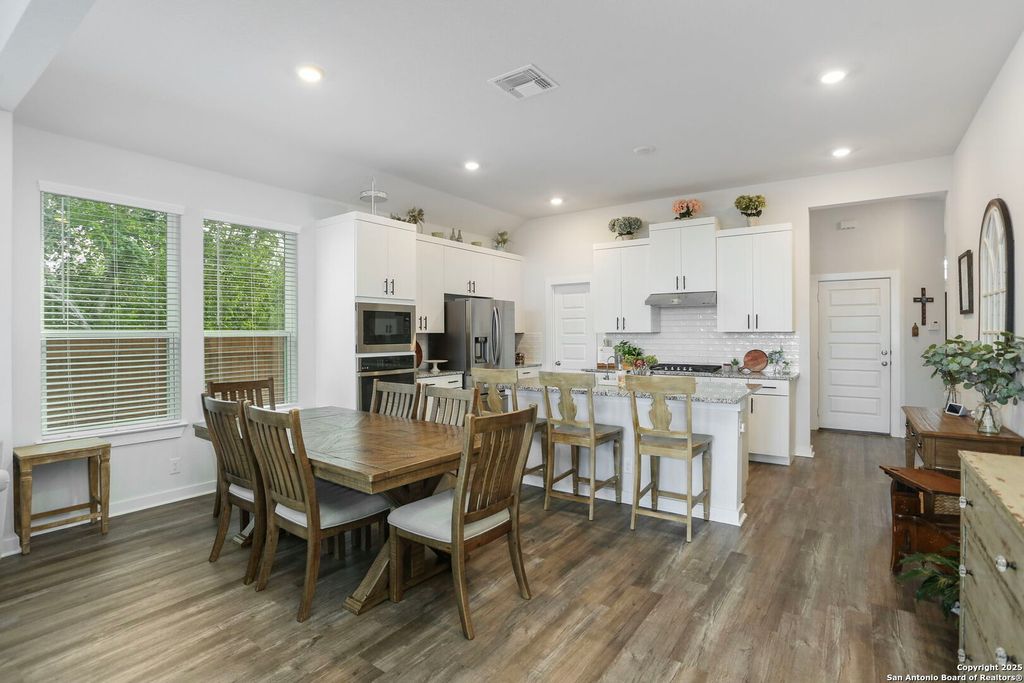 Photo of 904 Brook, New Braunfels, TX 78130 (MLS # 1916543)