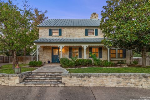 612 W San Antonio St Fredericksburg TX 78624