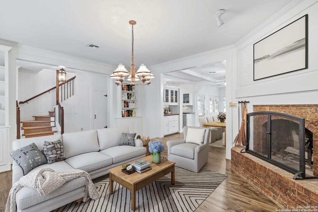 Photo of 612 W San Antonio St, Fredericksburg, TX 78624 (MLS # 1917977)