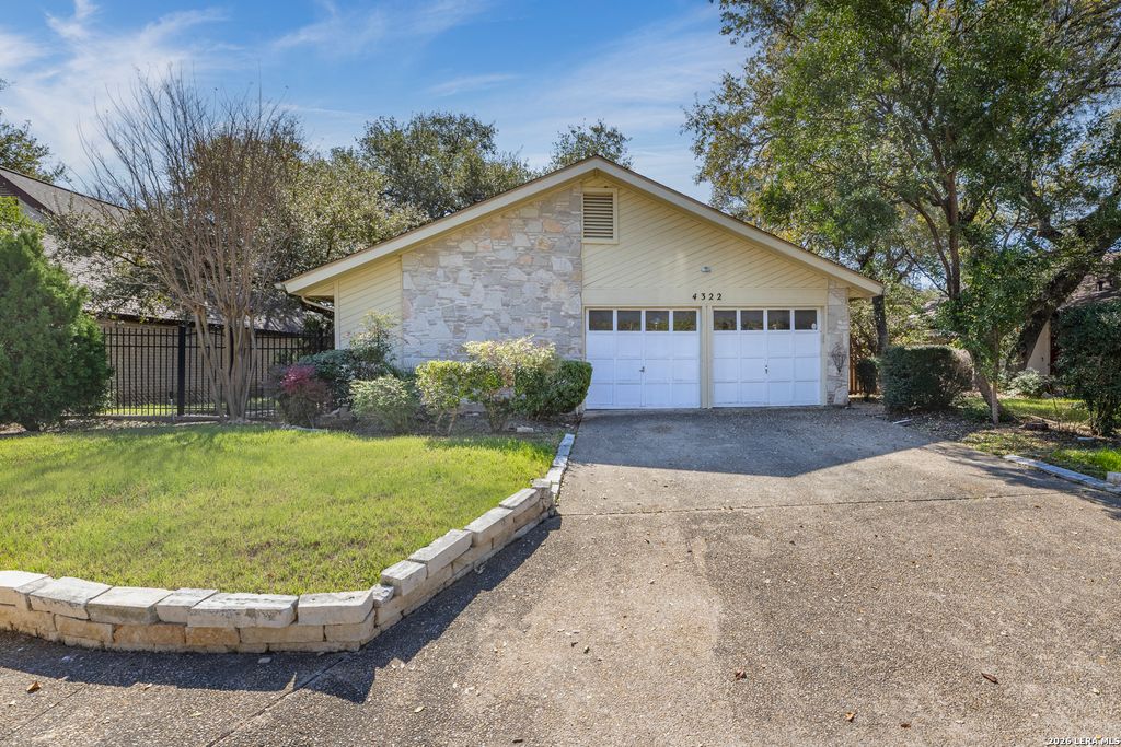 Photo of 4322 Center Oak Woods, San Antonio, TX 78249 (MLS # 1944499)