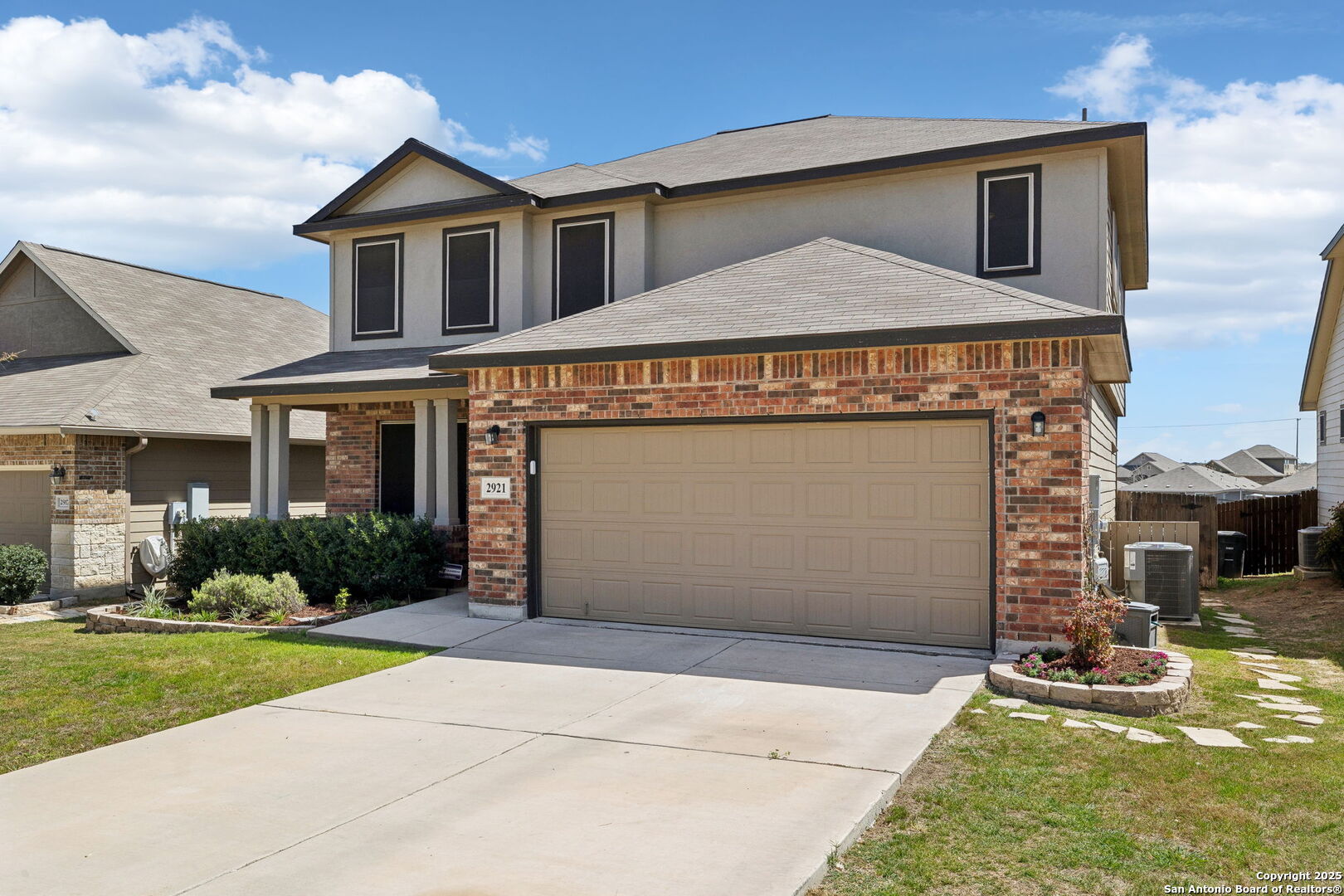 2921 Sunset Summit