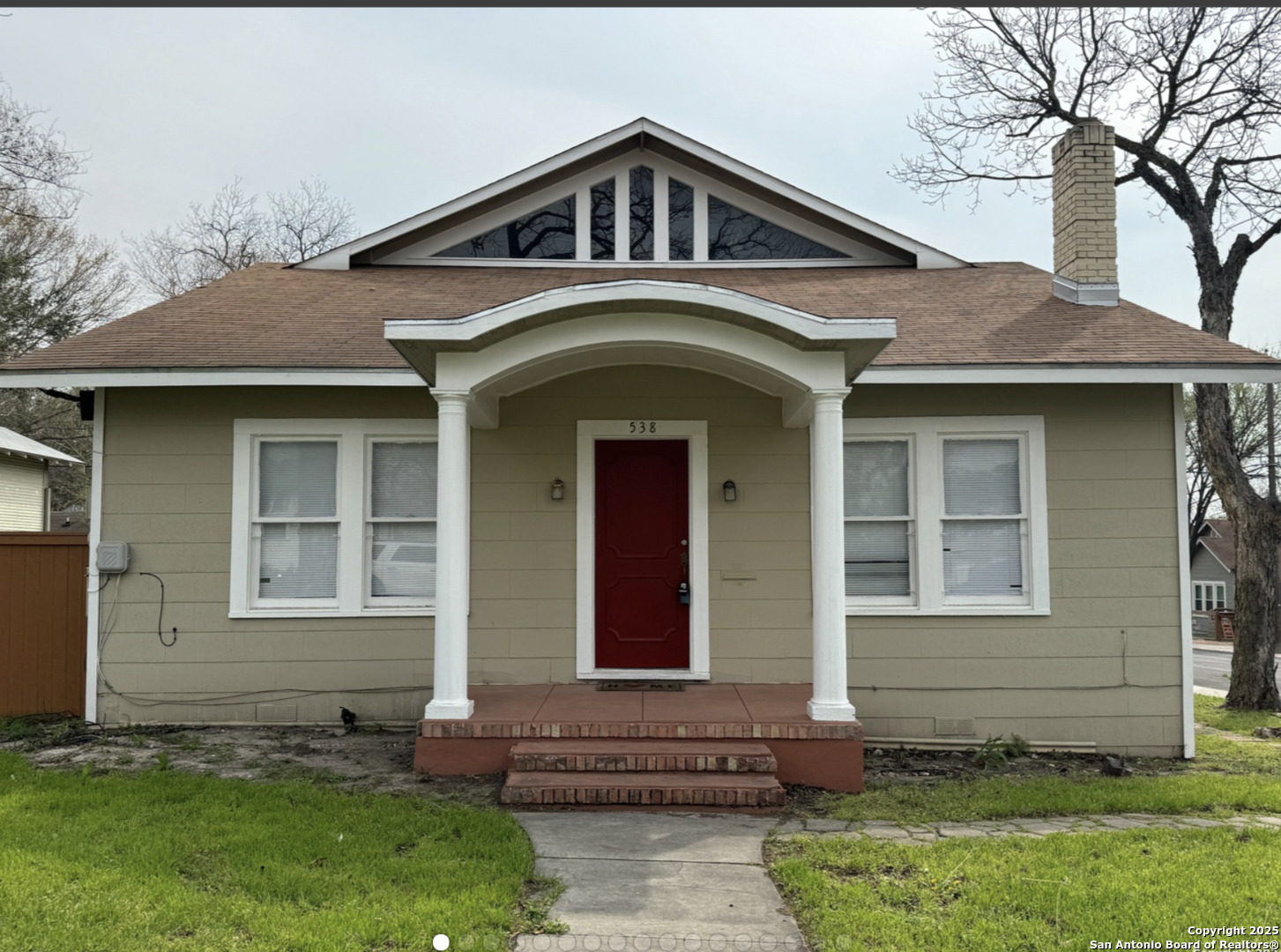 538 W Elsmere