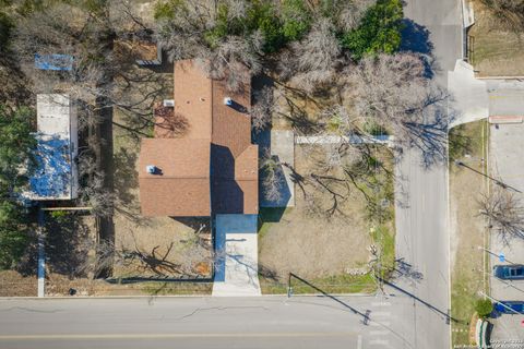 Tiny photo for 208 Lemonwood, Castle Hills, TX 78213 (MLS # 1931403)