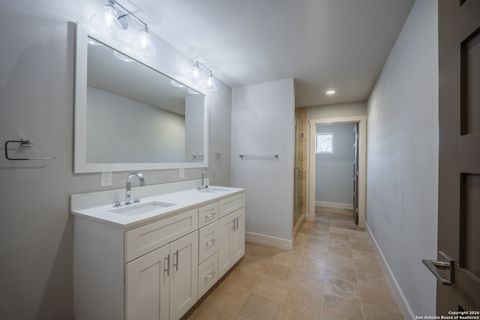 Tiny photo for 208 Lemonwood, Castle Hills, TX 78213 (MLS # 1931403)