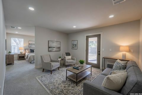 Tiny photo for 208 Lemonwood, Castle Hills, TX 78213 (MLS # 1931403)