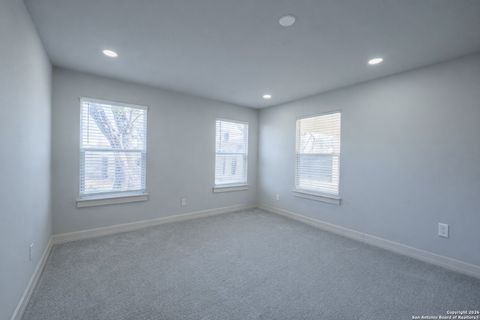 Tiny photo for 208 Lemonwood, Castle Hills, TX 78213 (MLS # 1931403)