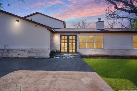 Tiny photo for 208 Lemonwood, Castle Hills, TX 78213 (MLS # 1931403)