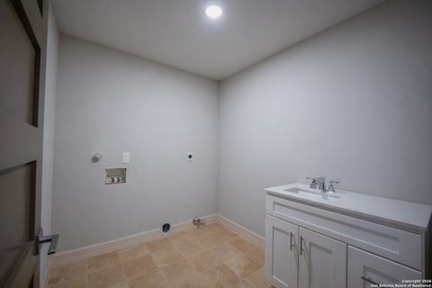 Tiny photo for 208 Lemonwood, Castle Hills, TX 78213 (MLS # 1931403)