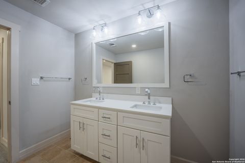 Tiny photo for 208 Lemonwood, Castle Hills, TX 78213 (MLS # 1931403)