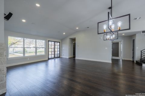 Tiny photo for 208 Lemonwood, Castle Hills, TX 78213 (MLS # 1931403)