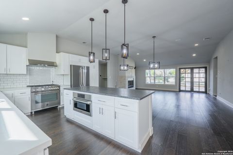 Tiny photo for 208 Lemonwood, Castle Hills, TX 78213 (MLS # 1931403)