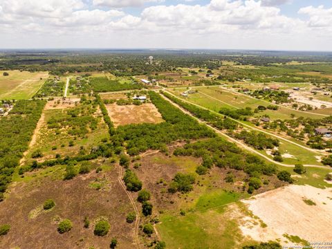 Single Family Residence in Somerset TX 6971 fm 3175 46.jpg