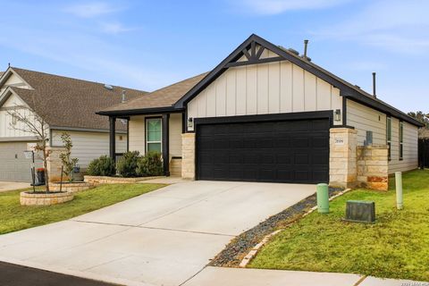 Photo of 7699 Pecos Ridge, Boerne, TX 78015 (MLS # 1939230)