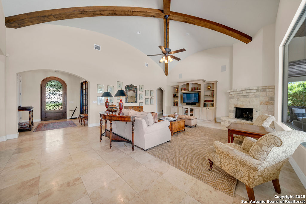 9719 Autumn Canyon