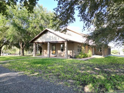 A home in George West