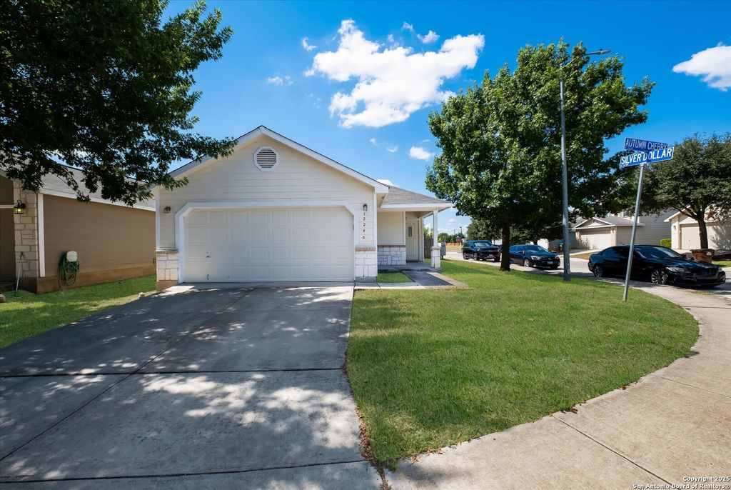Photo of 12250 AUTUMN CHERRY, San Antonio, TX 78254 (MLS # 1883630)