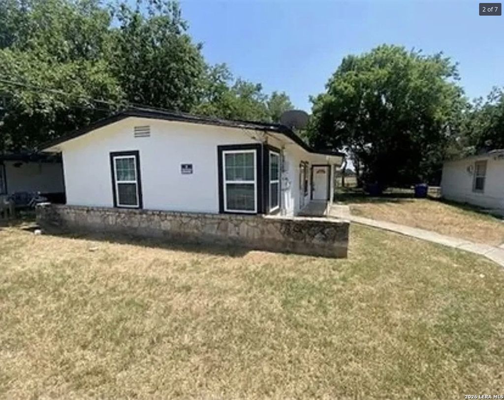 Photo of 3038 Weir Avenue, San Antonio, TX 78226 (MLS # 1955431)