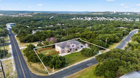Photo of 403 E Vista Rdg, San Antonio, TX 78260 (MLS # 2007110)
