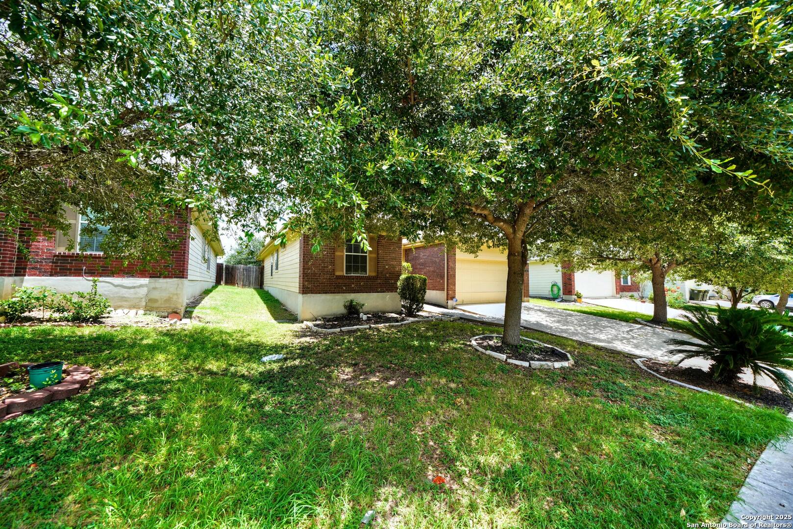 3940 Whisper Field