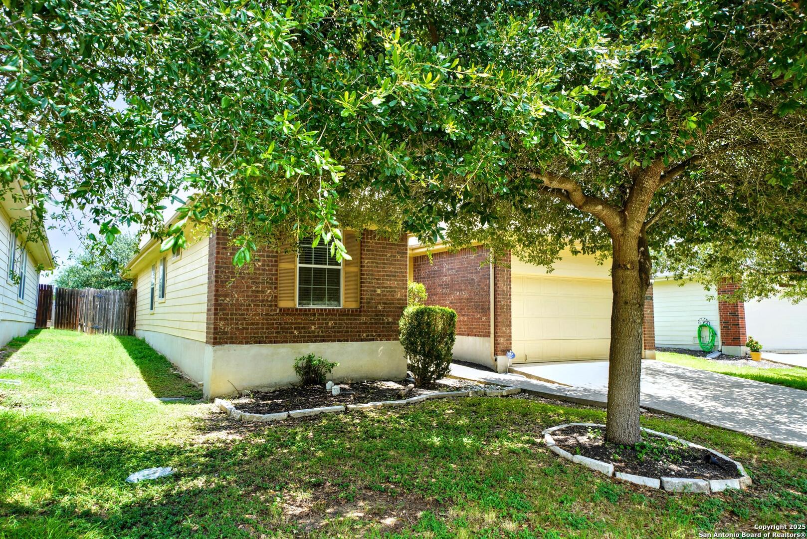 3940 Whisper Field