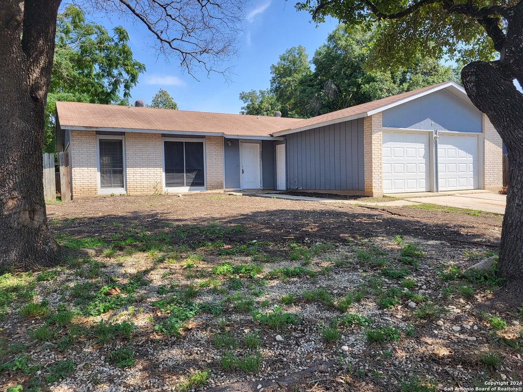 Photo of 9483 BOWEN DR, San Antonio, TX 78250 (MLS # 1964131)