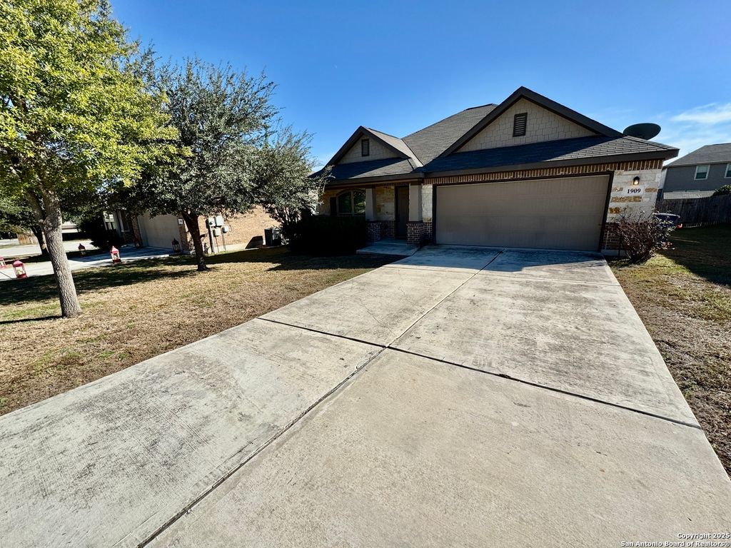 Photo of 1909 Twisted River, New Braunfels, TX 78130 (MLS # 1925378)