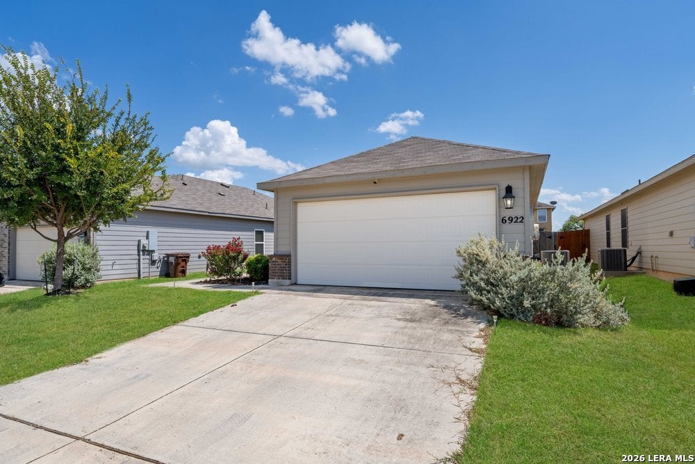 Photo of 6922 Phoenix Path, Converse, TX 78109 (MLS # 2006908)