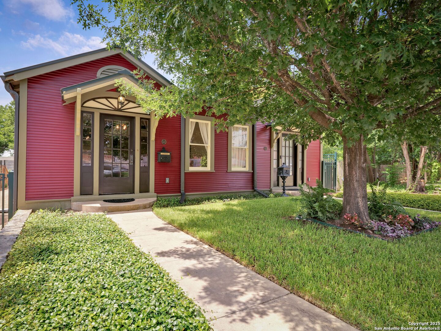 520 E Mulberry