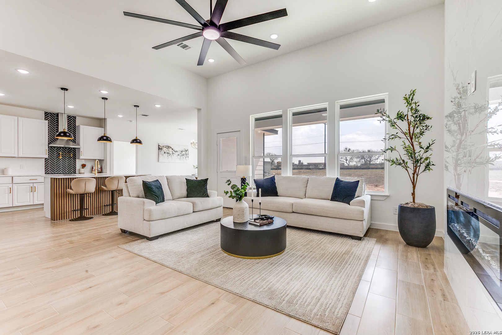 12910 Pueblo Nuevo Dr