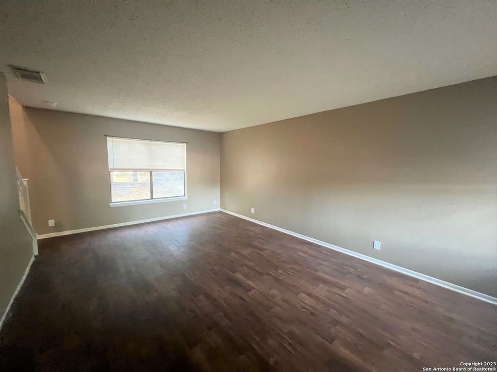 Photo of 7306 Red Deer Pass, San Antonio, TX 78249 (MLS # 1915674)
