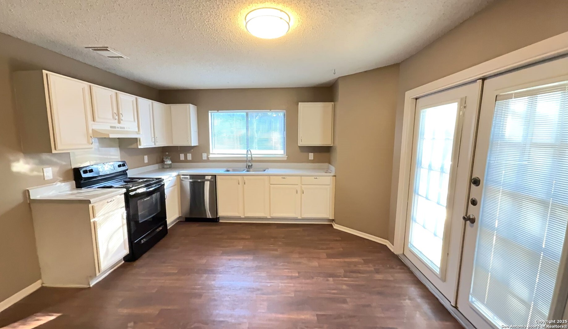 San Antonio, Texas 78249, United States, 3 Bedrooms Bedrooms, ,3 BathroomsBathrooms,Residential,Active,227974