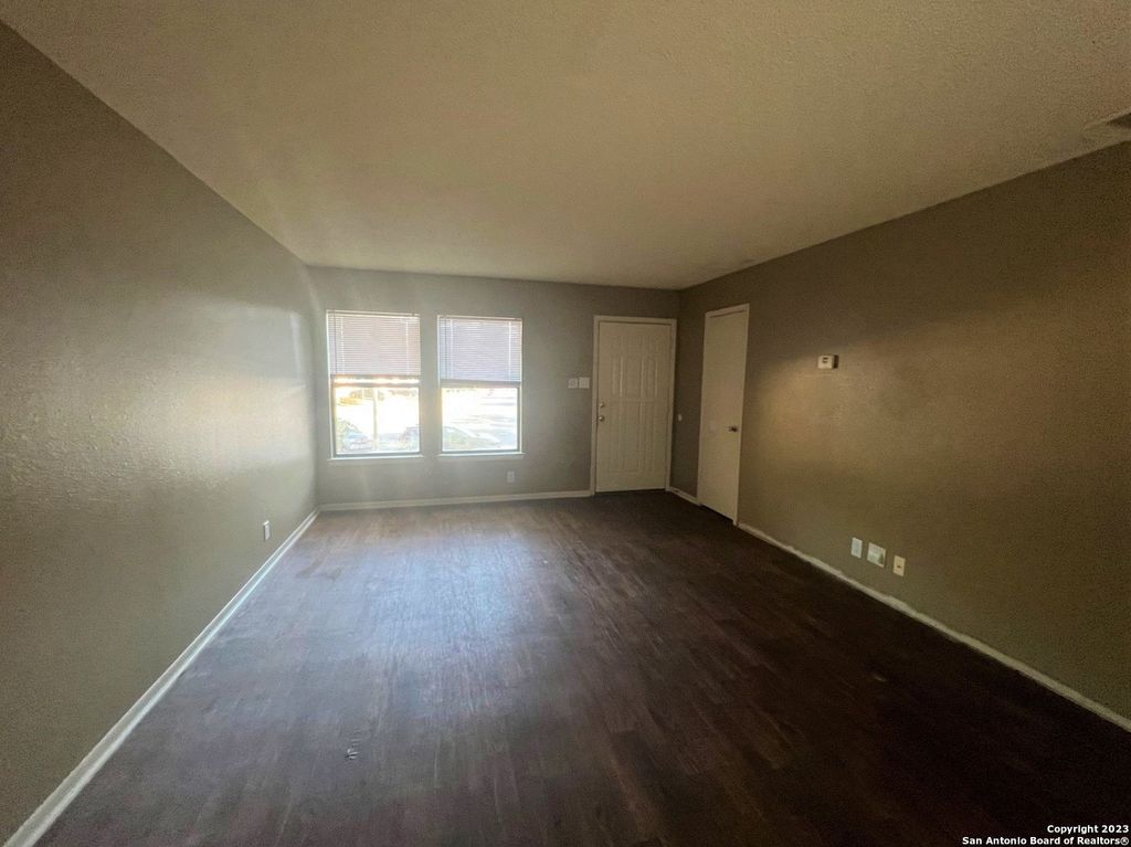 Photo of 7306 Red Deer Pass, San Antonio, TX 78249 (MLS # 1915674)
