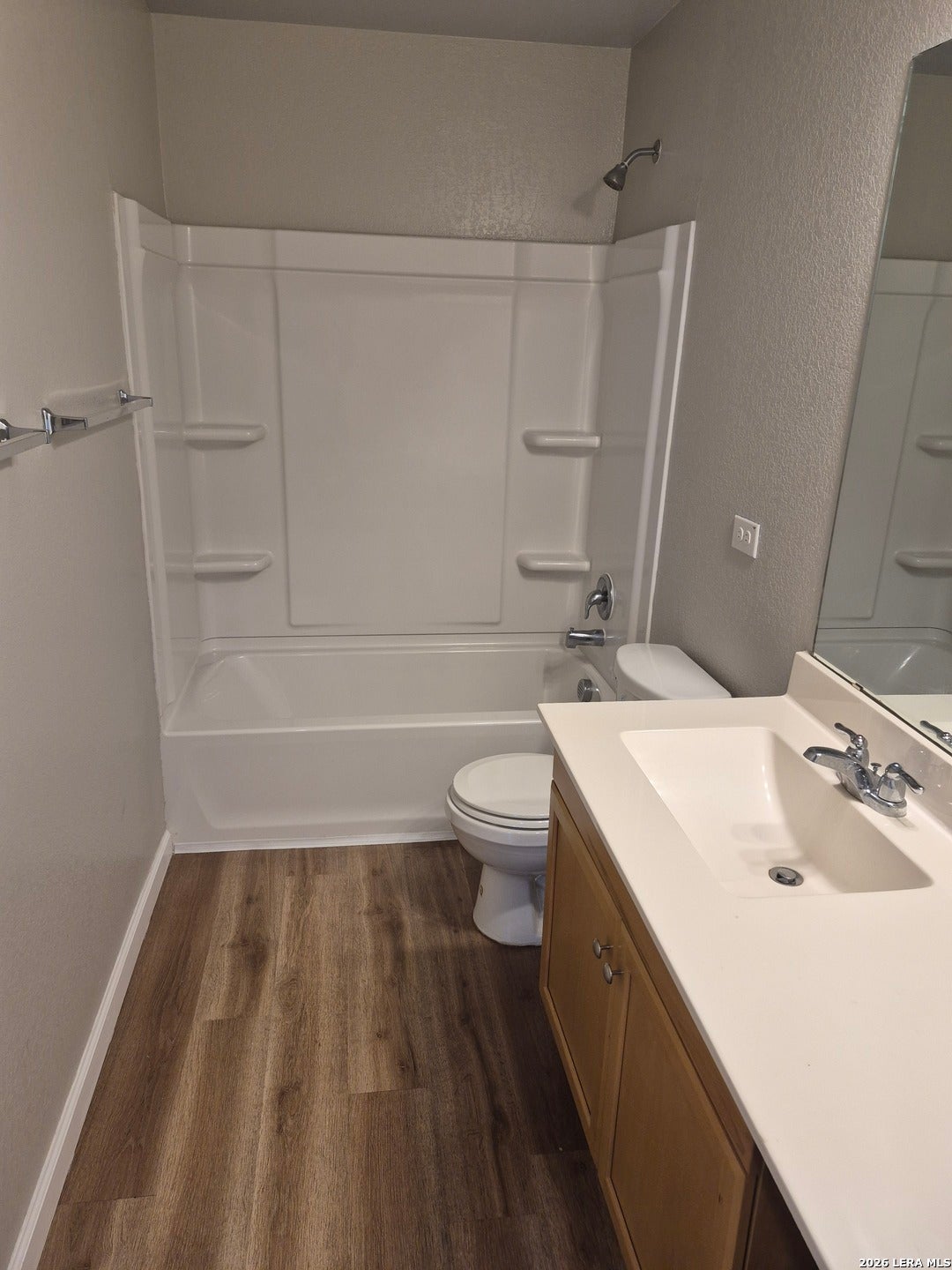 1323 Hawk Ct