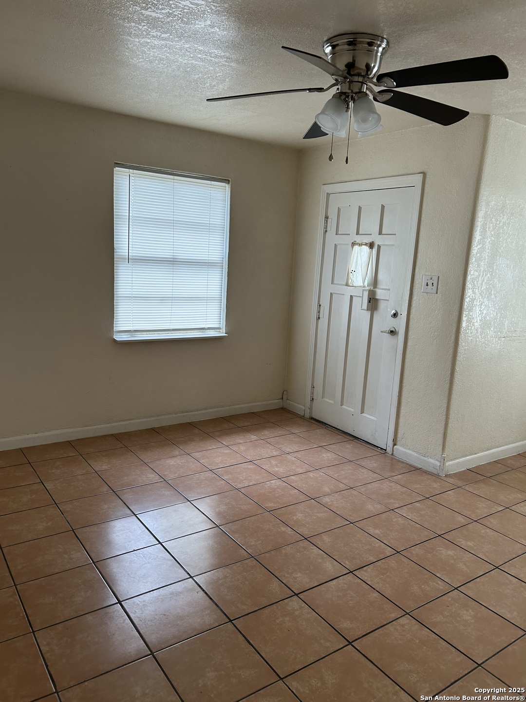 140 Glenarm Pl