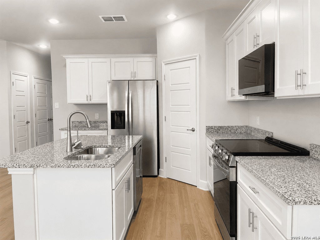 Photo of 7161 MAGNOLIA CRK 201 #201, San Antonio, TX 78252 (MLS # 1991711)