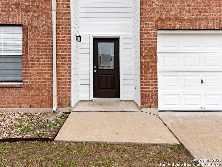 221 Peppergrass Cove