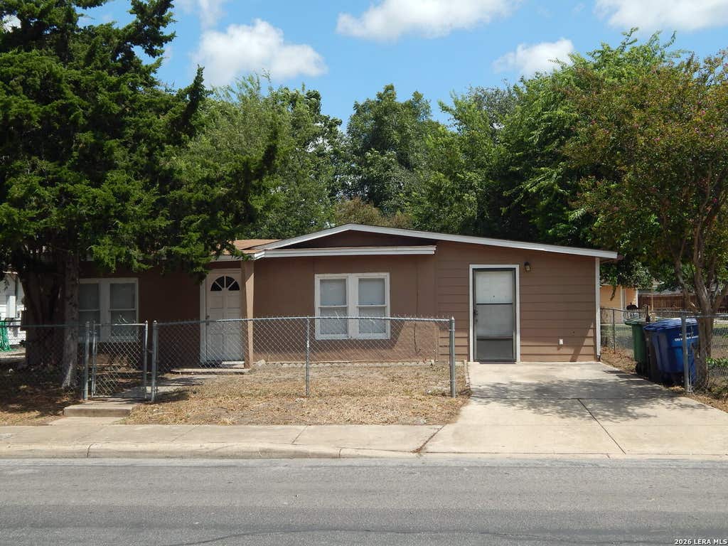 Photo of 119 IKE ST, San Antonio, TX 78211 (MLS # 2008120)