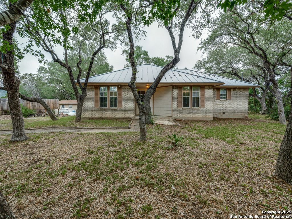 Photo of 510 Maricopa, Canyon Lake, TX 78133 (MLS # 1868558)