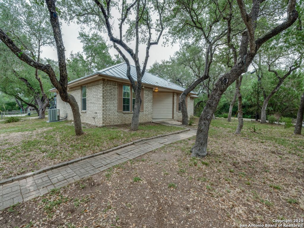 Photo of 510 Maricopa, Canyon Lake, TX 78133 (MLS # 1868558)