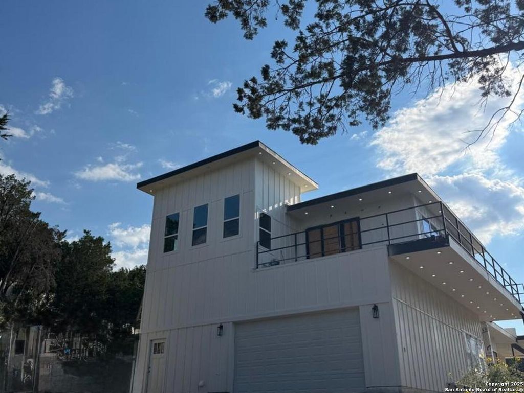 Photo of 196 Watts, Canyon Lake, TX 78133 (MLS # 1914151)