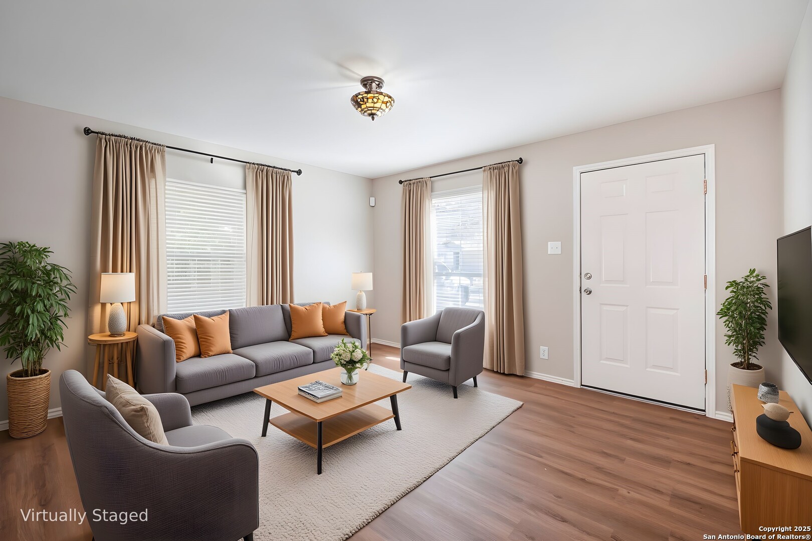 Search 15847 Manes Grove