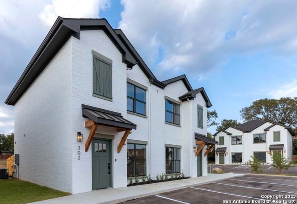 Photo of 5927 PRUE RD 401 #401, San Antonio, TX 78240 (MLS # 1889218)